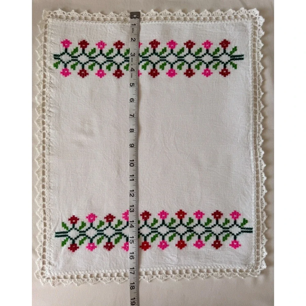 Handmade Mexican Embroidered Cloth Napkin Crochet Lace Trim Floral White 15x17.5
